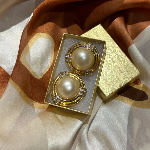 CINER - Large Pearl Rhinestone Statement VTG EARRINGS - Picture 11 of 12